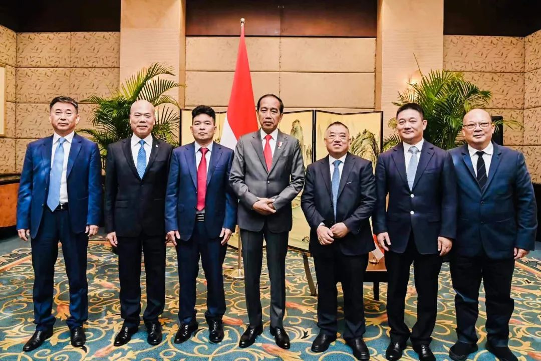 印尼總統(tǒng)商務(wù)圓桌會(huì)議在成都召開，中偉股份董事長(zhǎng)鄧偉明受邀參會(huì)并發(fā)言